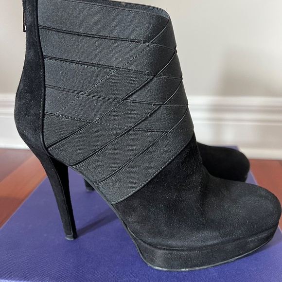Stuart Weitzman Papoose Black Suede Ankle Boots - Picture 4 of 4